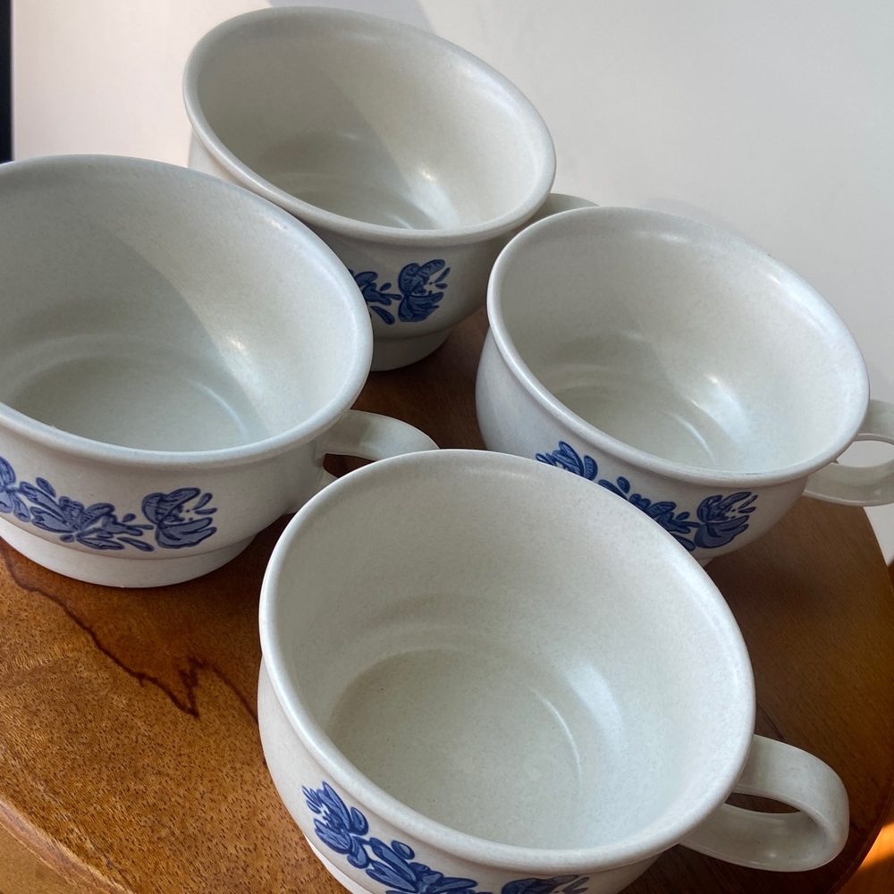 Vintage Pfaltzgraff Mugs- Set of 4 - Picture 2 of 4